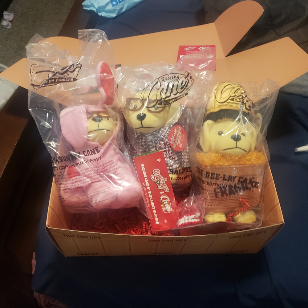 Raising Cane's The Chistmas Story Plush Toy Set - Pink, Yellow, Brown